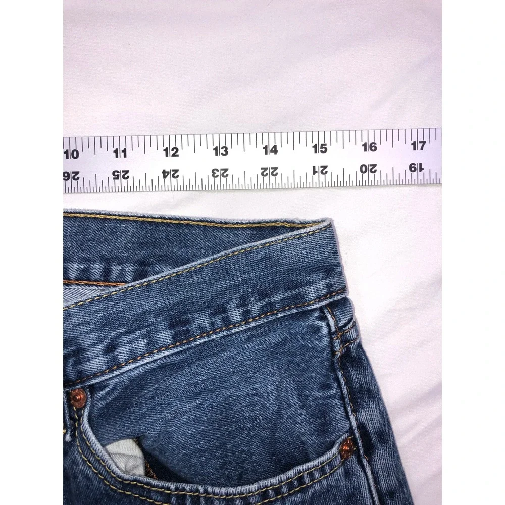Levis 501 Original Fit Jeans Mens 31x31 Medium Wash Blue Straight Leg Denim